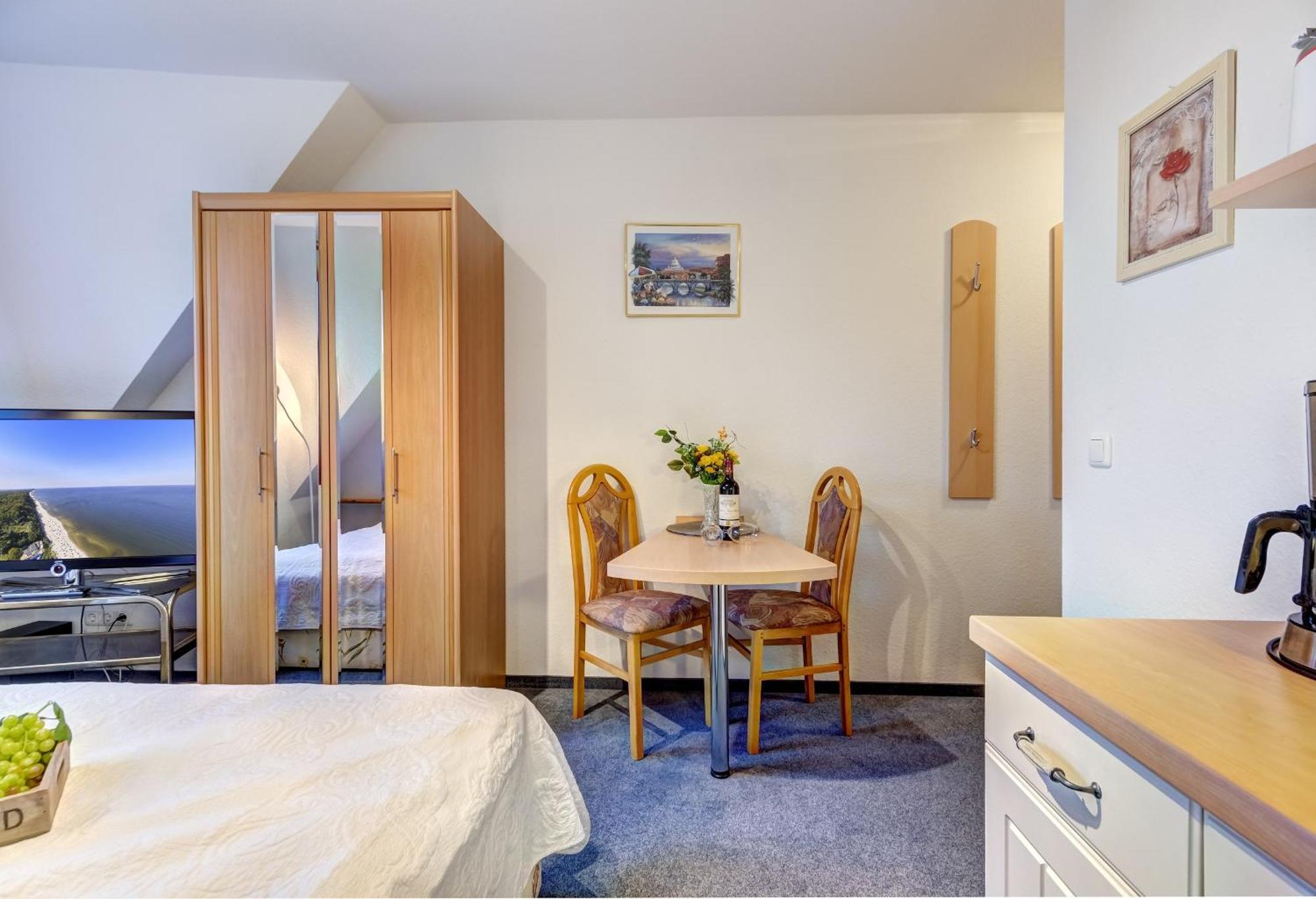 לודין Haus Ostseeglueck - Ferienwohnung Mittagssonne Mit Gemeinschaftssauna מראה חיצוני תמונה